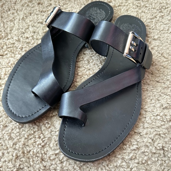 Vince Camuto women’s Tado black slip on leather sandal w/ adjustable buckle 7.5 - Picture 2 of 8
